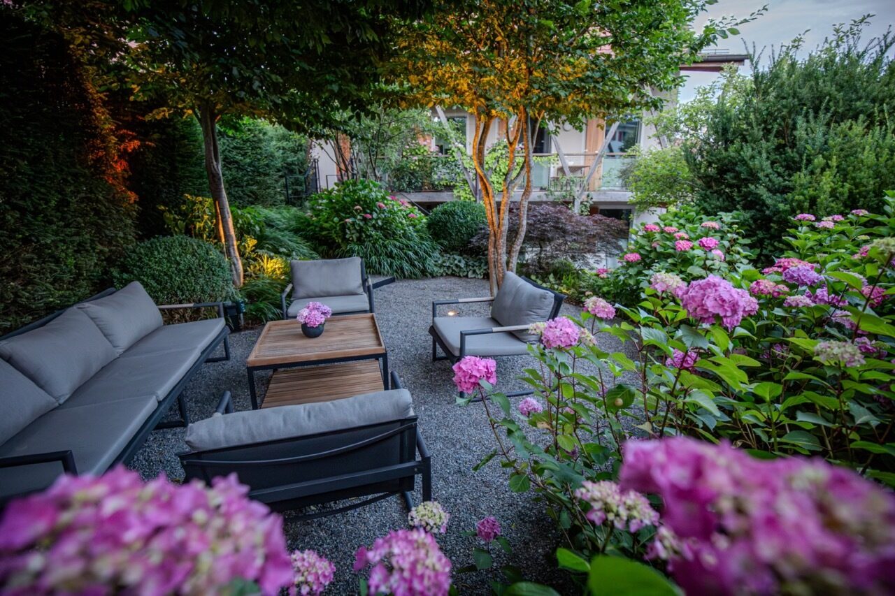 09 Lsla Amelanchier Juniperus Hydrangea Brunnera Garten Design Brunnen Treppe Schrank Pflanzen Holz Ipe Garten Gestaltung